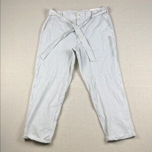 American Eagle Blue and White Striped hi rise taper pants 
NWT
Size: 12